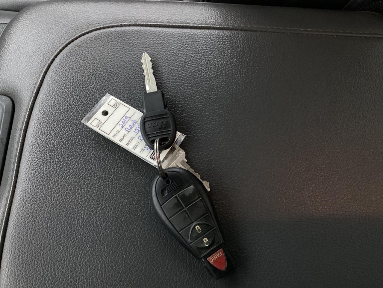 RAM 1500 Classic Tradesman 4x2 Reg Cab 6'4" Box 2019