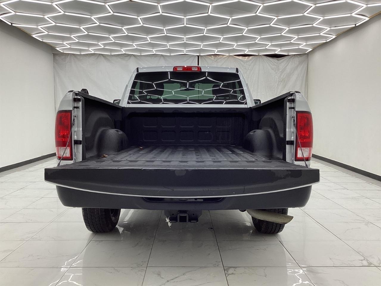RAM 1500 Classic Tradesman 4x2 Reg Cab 6'4" Box 2019