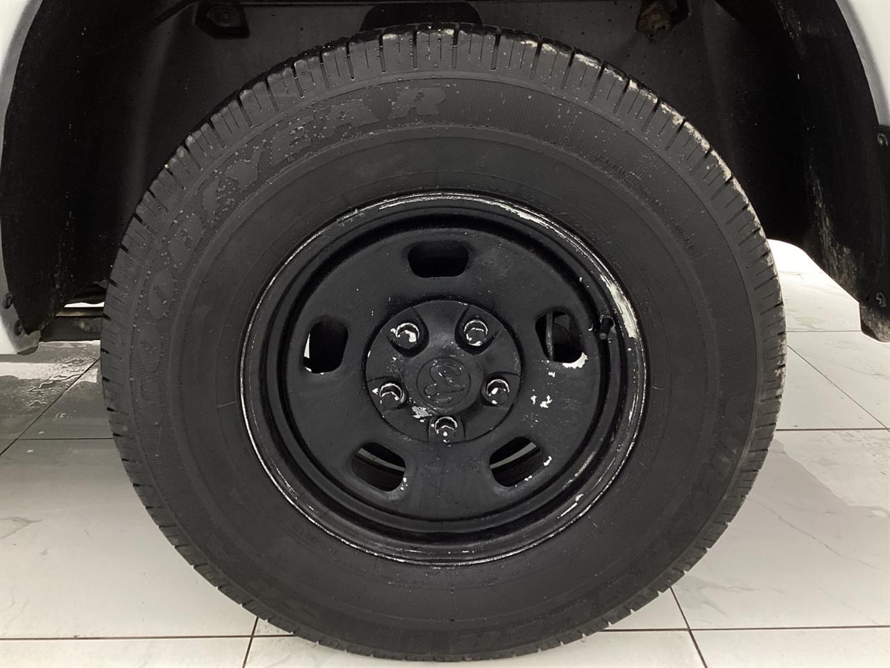 RAM 1500 Classic Tradesman 4x2 Reg Cab 6'4" Box 2019