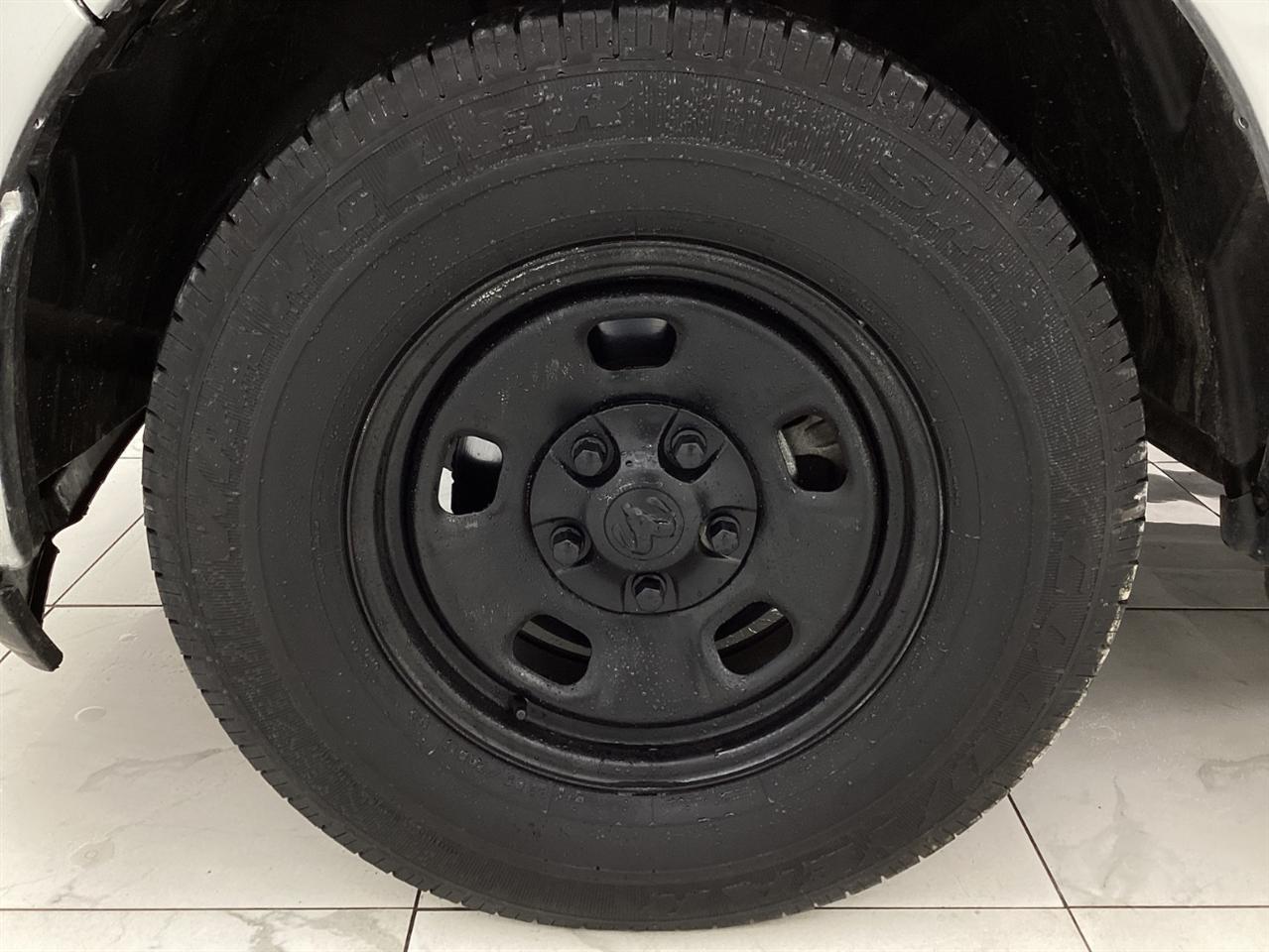 RAM 1500 Classic Tradesman 4x2 Reg Cab 6'4" Box 2019