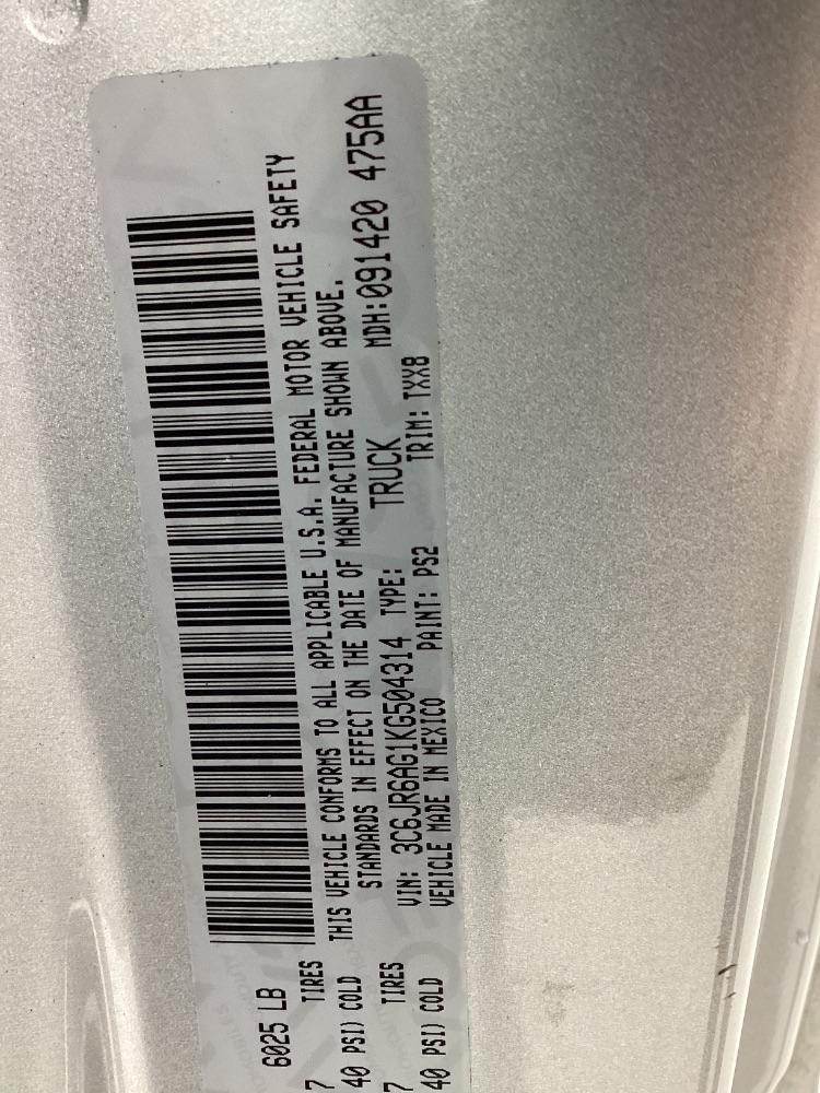 RAM 1500 Classic Tradesman 4x2 Reg Cab 6'4" Box 2019