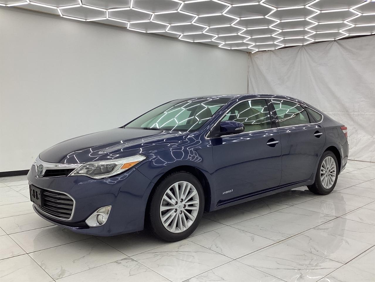 Toyota Avalon Hybrid 4dr Sdn XLE Premium (Natl) 2015