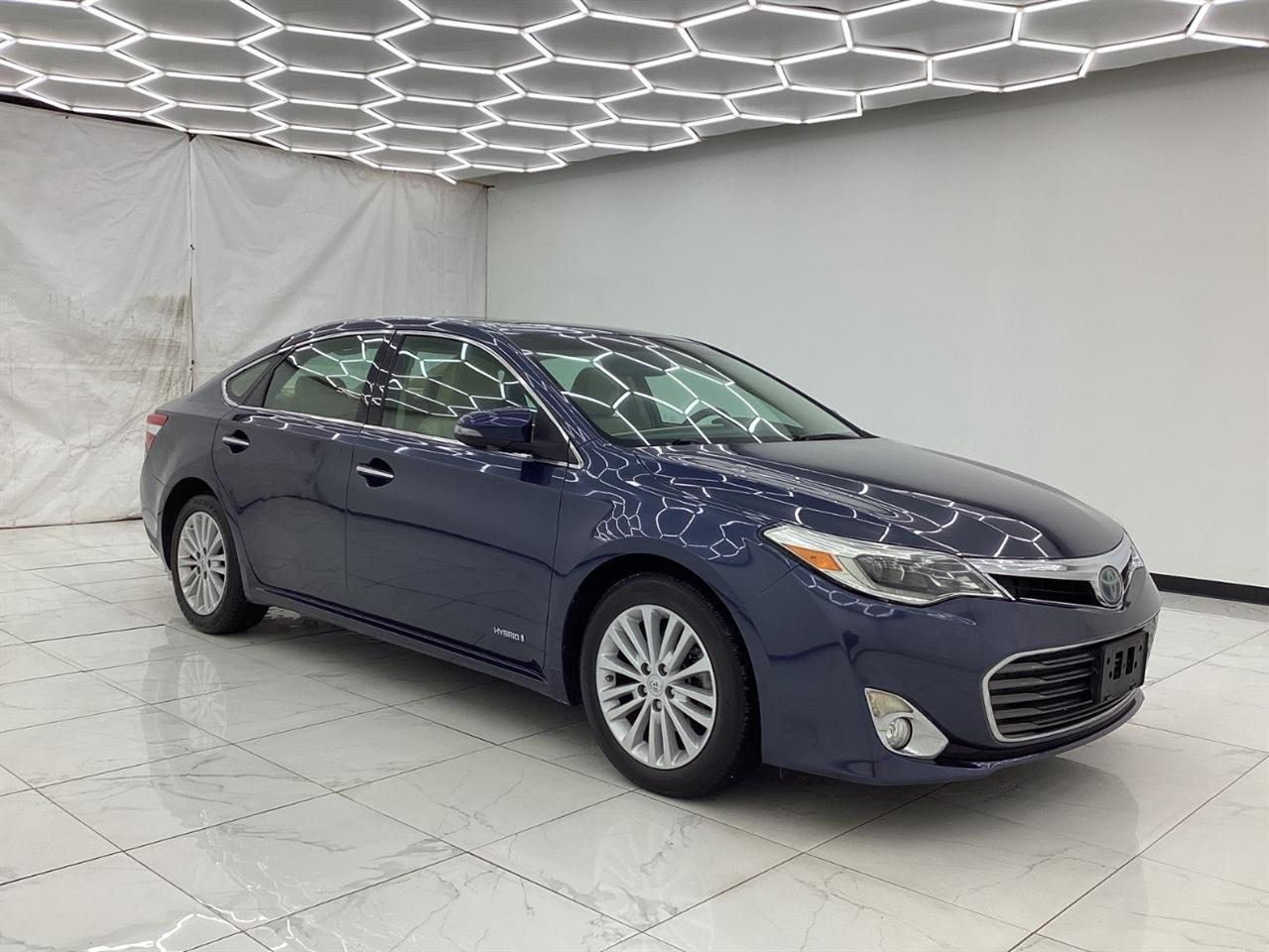 Toyota Avalon Hybrid 4dr Sdn XLE Premium (Natl) 2015