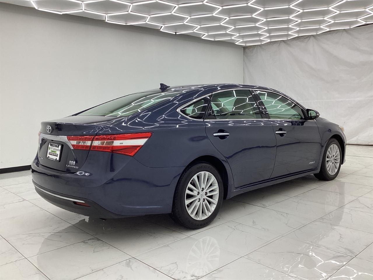 Toyota Avalon Hybrid 4dr Sdn XLE Premium (Natl) 2015