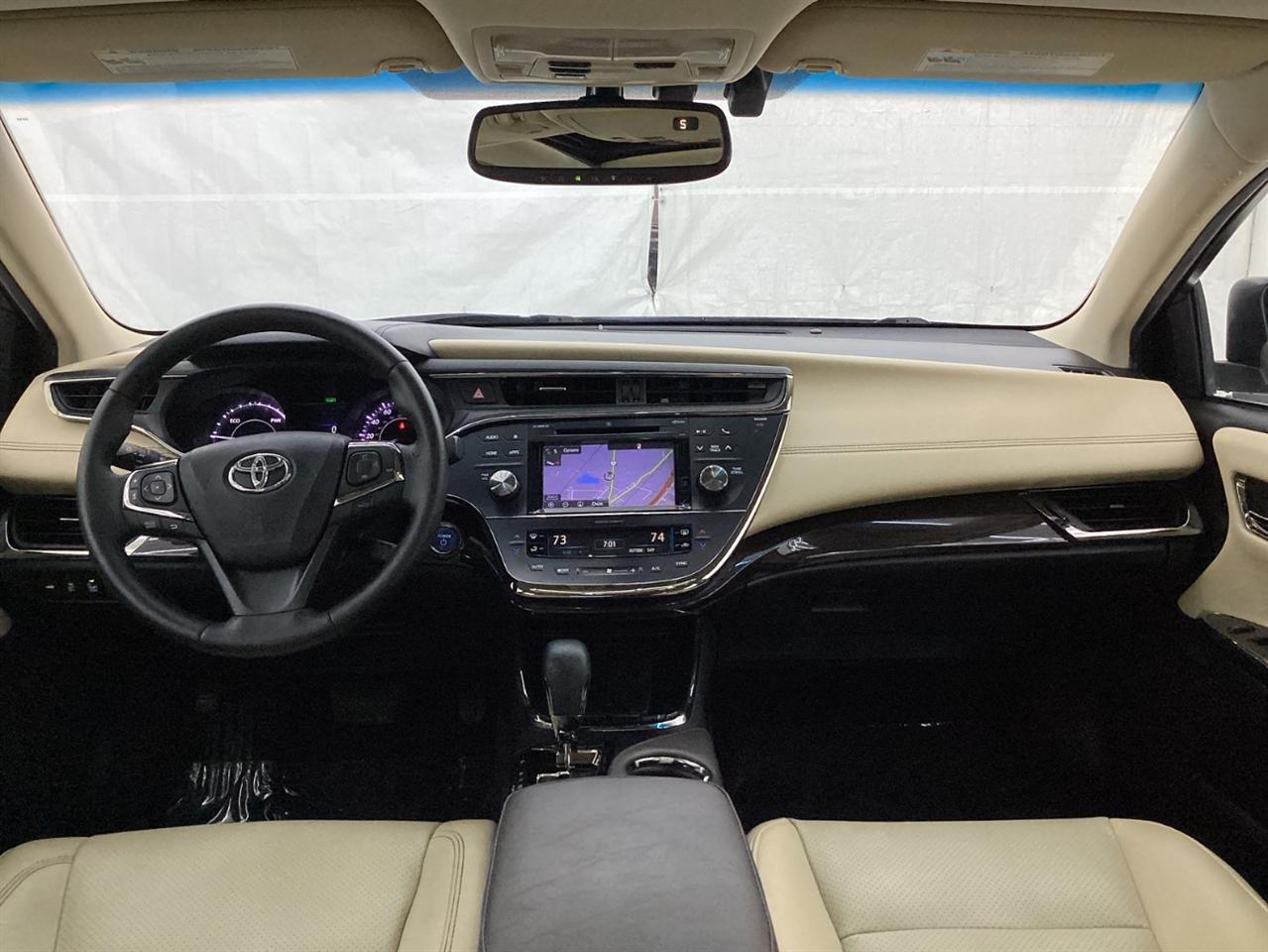 Toyota Avalon Hybrid 4dr Sdn XLE Premium (Natl) 2015