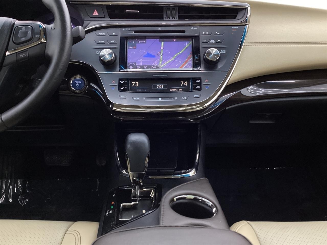 Toyota Avalon Hybrid 4dr Sdn XLE Premium (Natl) 2015