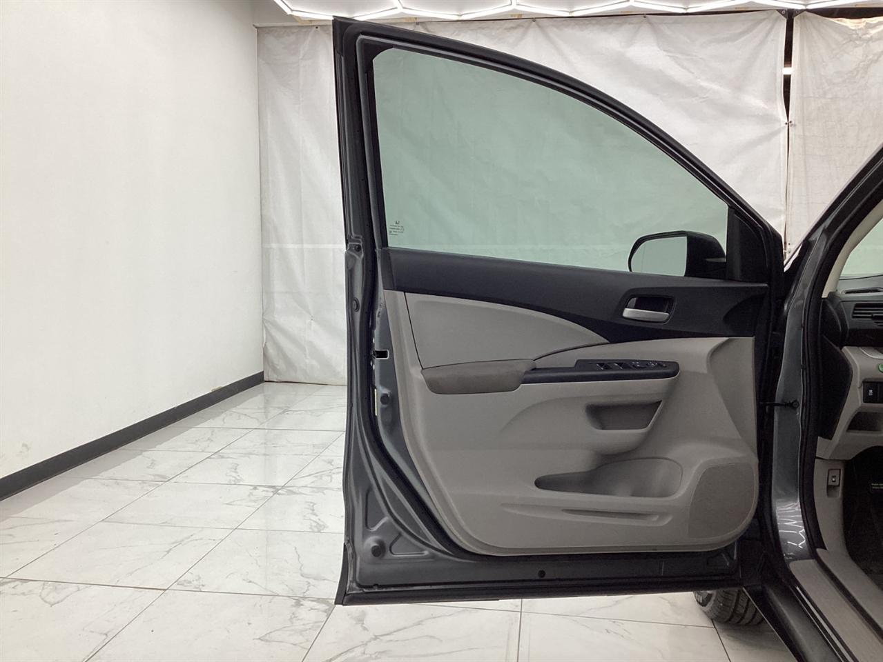 Honda CR-V 2WD 5dr LX 2012