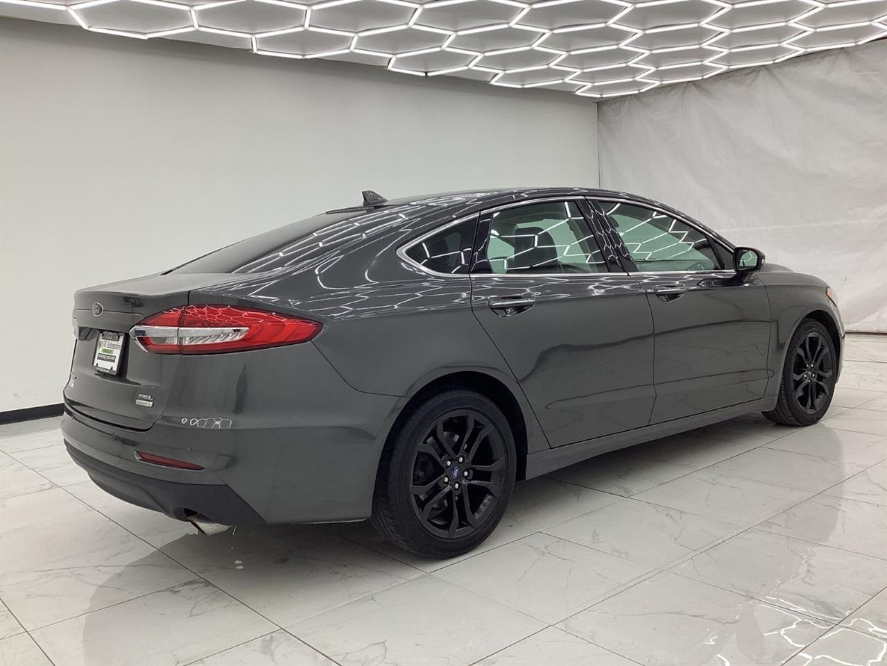 Ford Fusion SEL FWD 2019