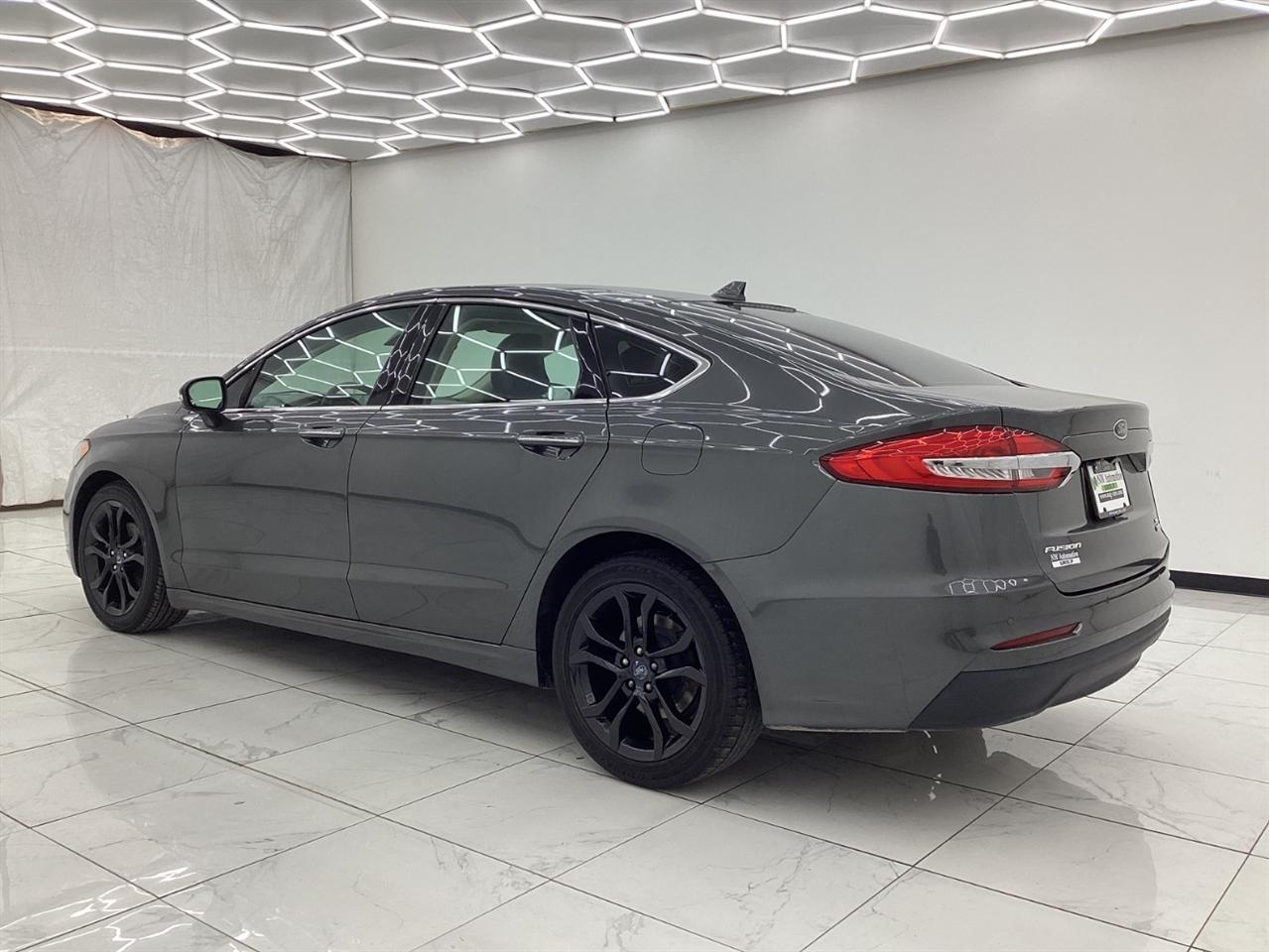 Ford Fusion SEL FWD 2019