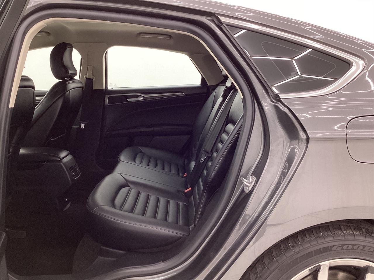 Ford Fusion SEL FWD 2019