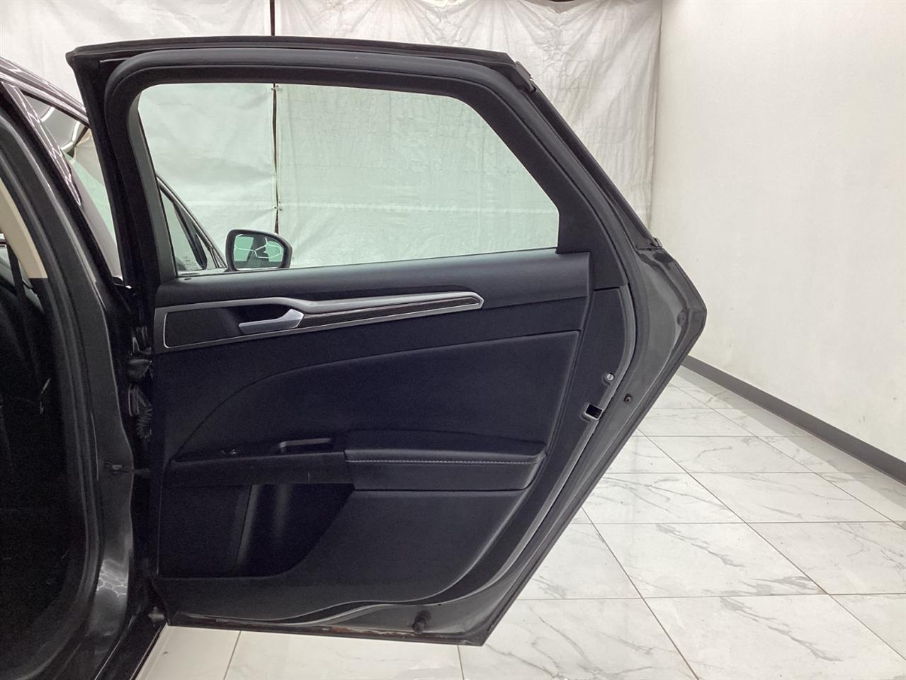 Ford Fusion SEL FWD 2019