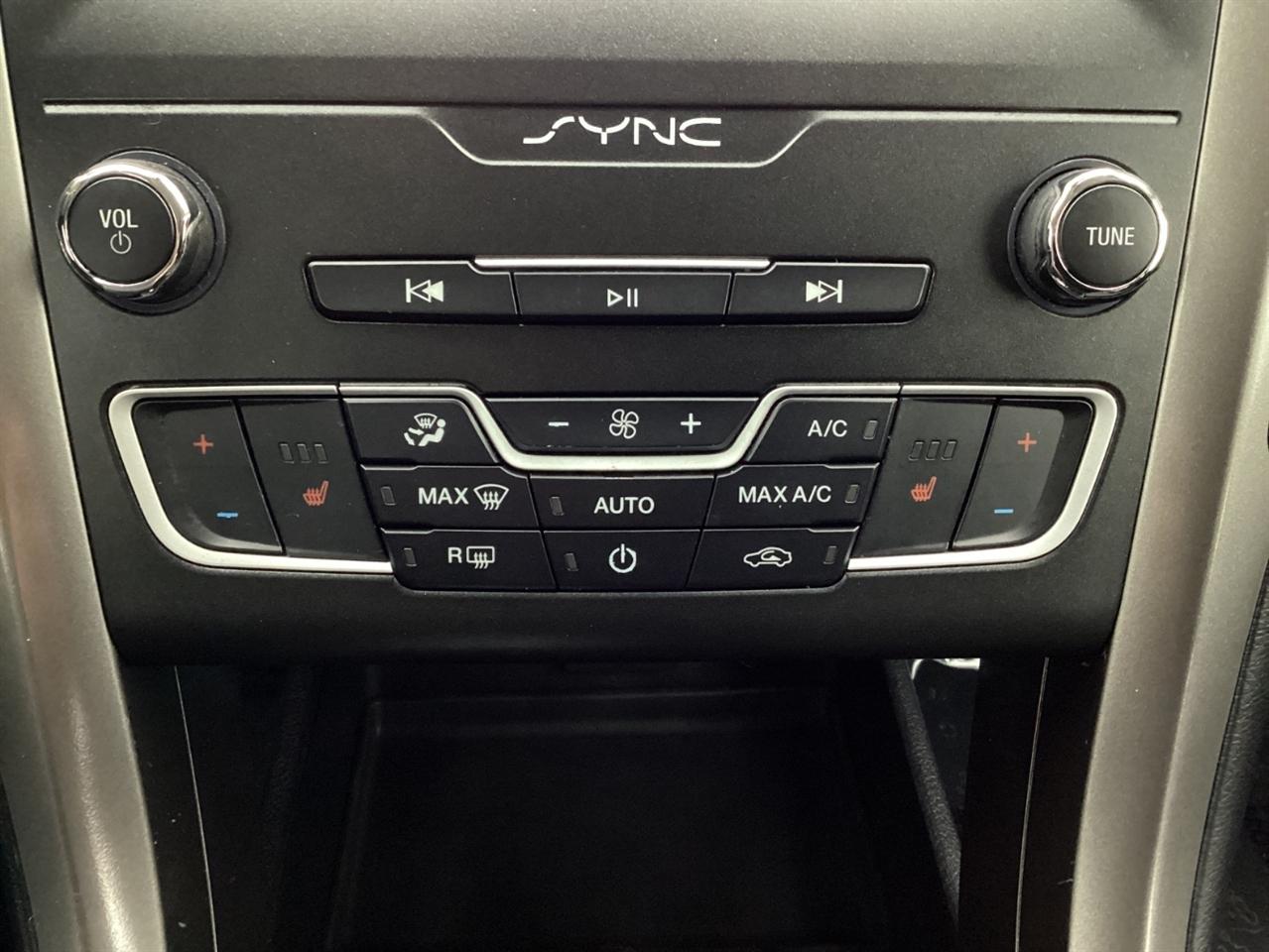 Ford Fusion SEL FWD 2019