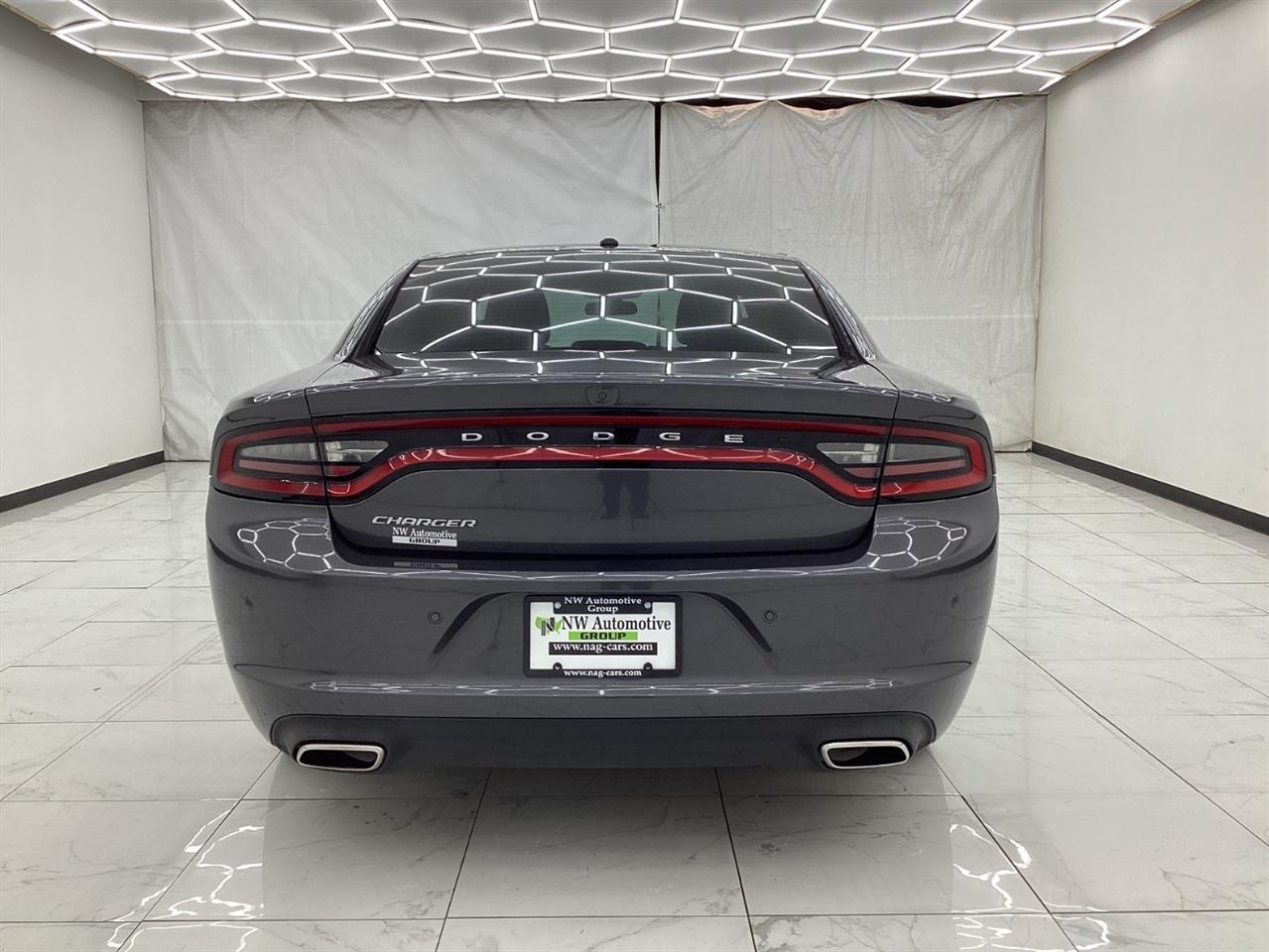 Dodge Charger SXT RWD 2022