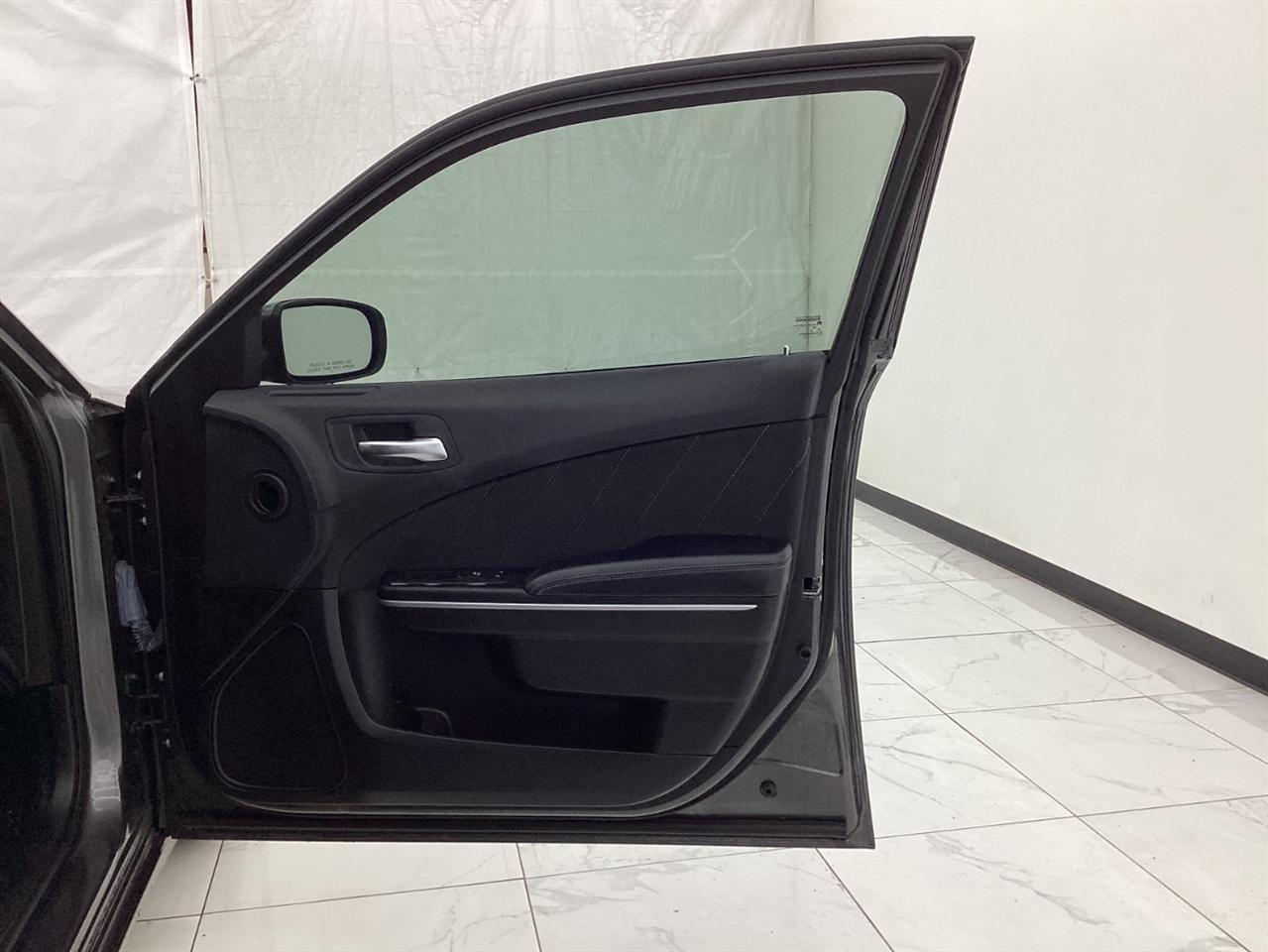 Dodge Charger SXT RWD 2022