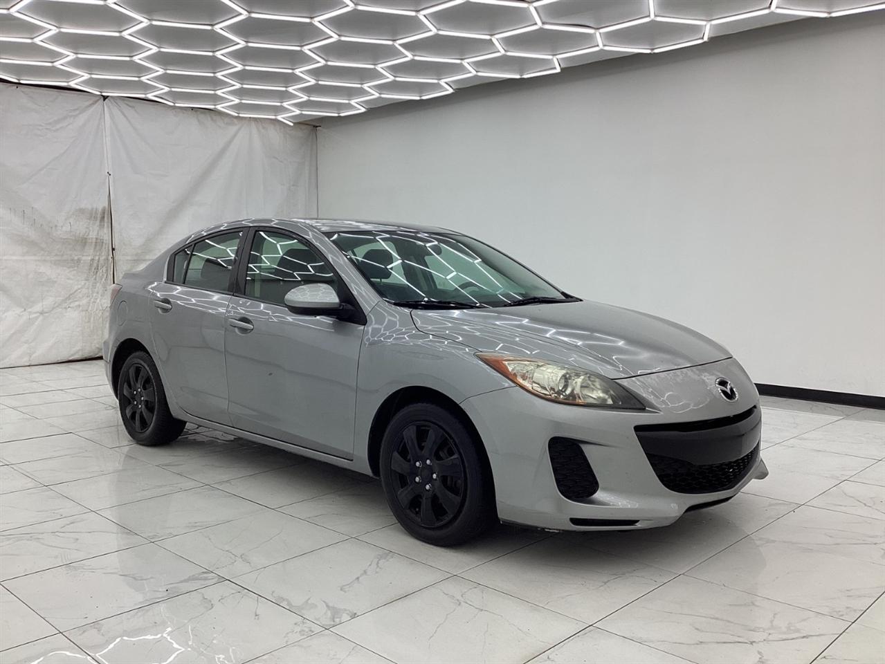 Mazda MAZDA3 4dr Sdn Auto i SV 2013