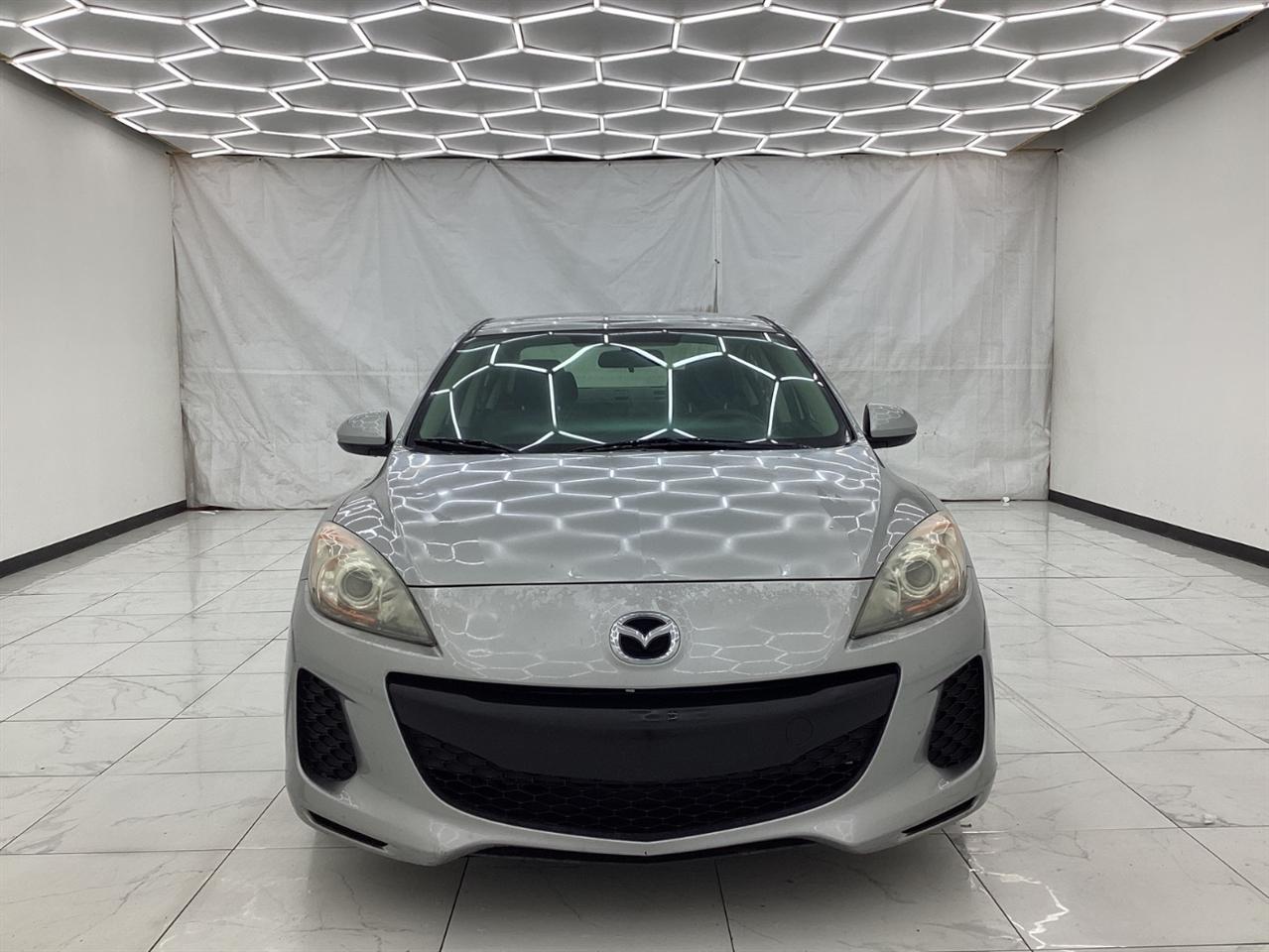 Mazda MAZDA3 4dr Sdn Auto i SV 2013