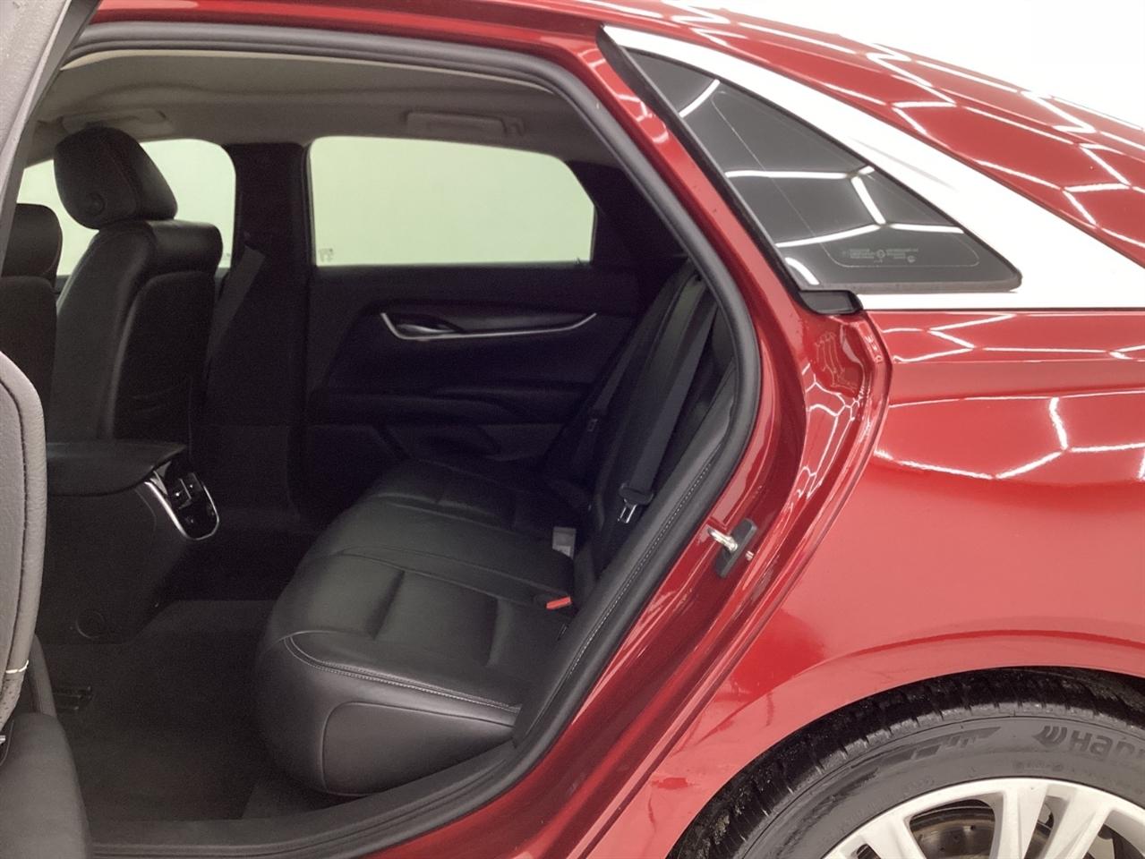 Cadillac XTS 4dr Sdn Luxury FWD 2019