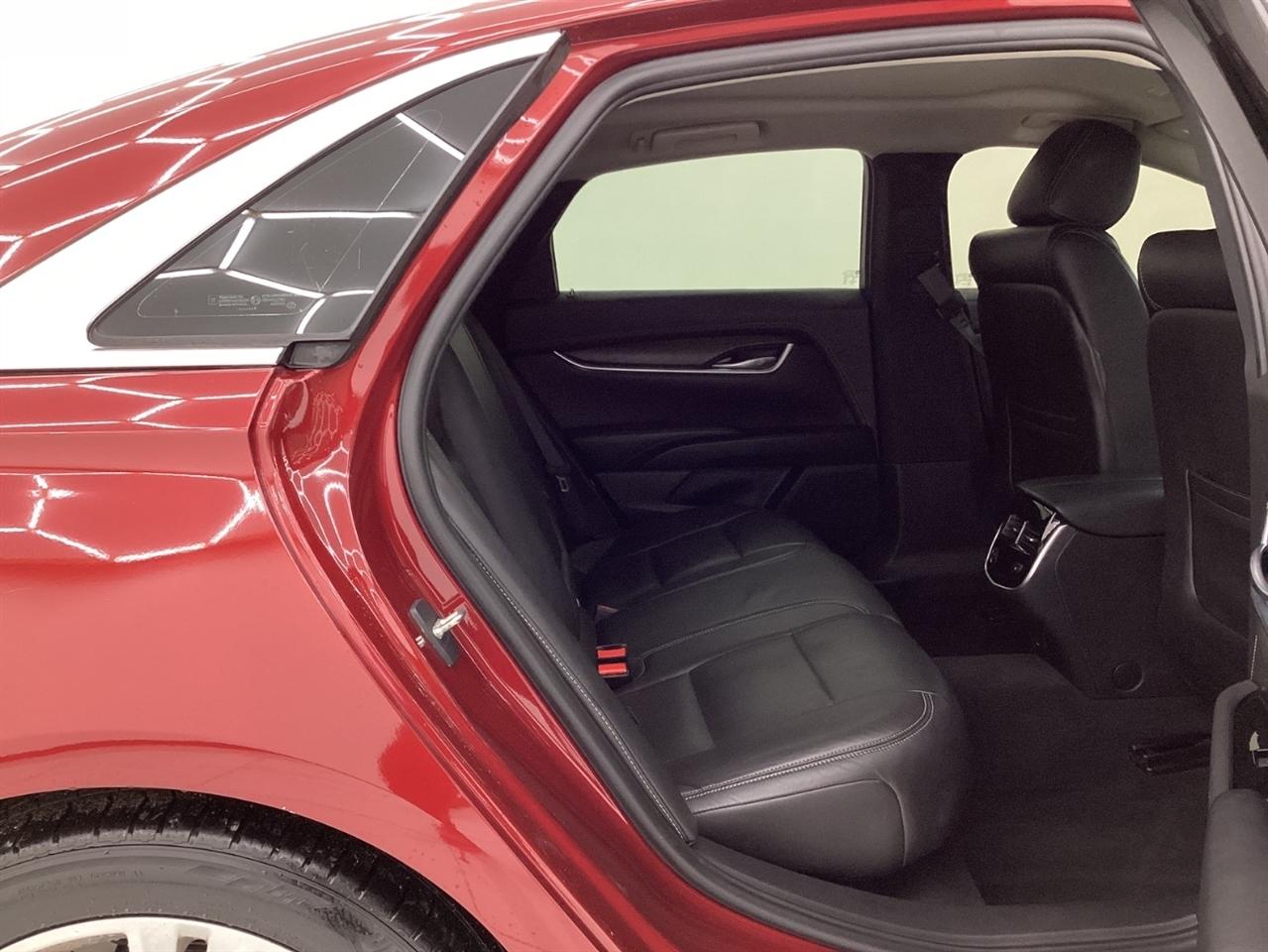 Cadillac XTS 4dr Sdn Luxury FWD 2019