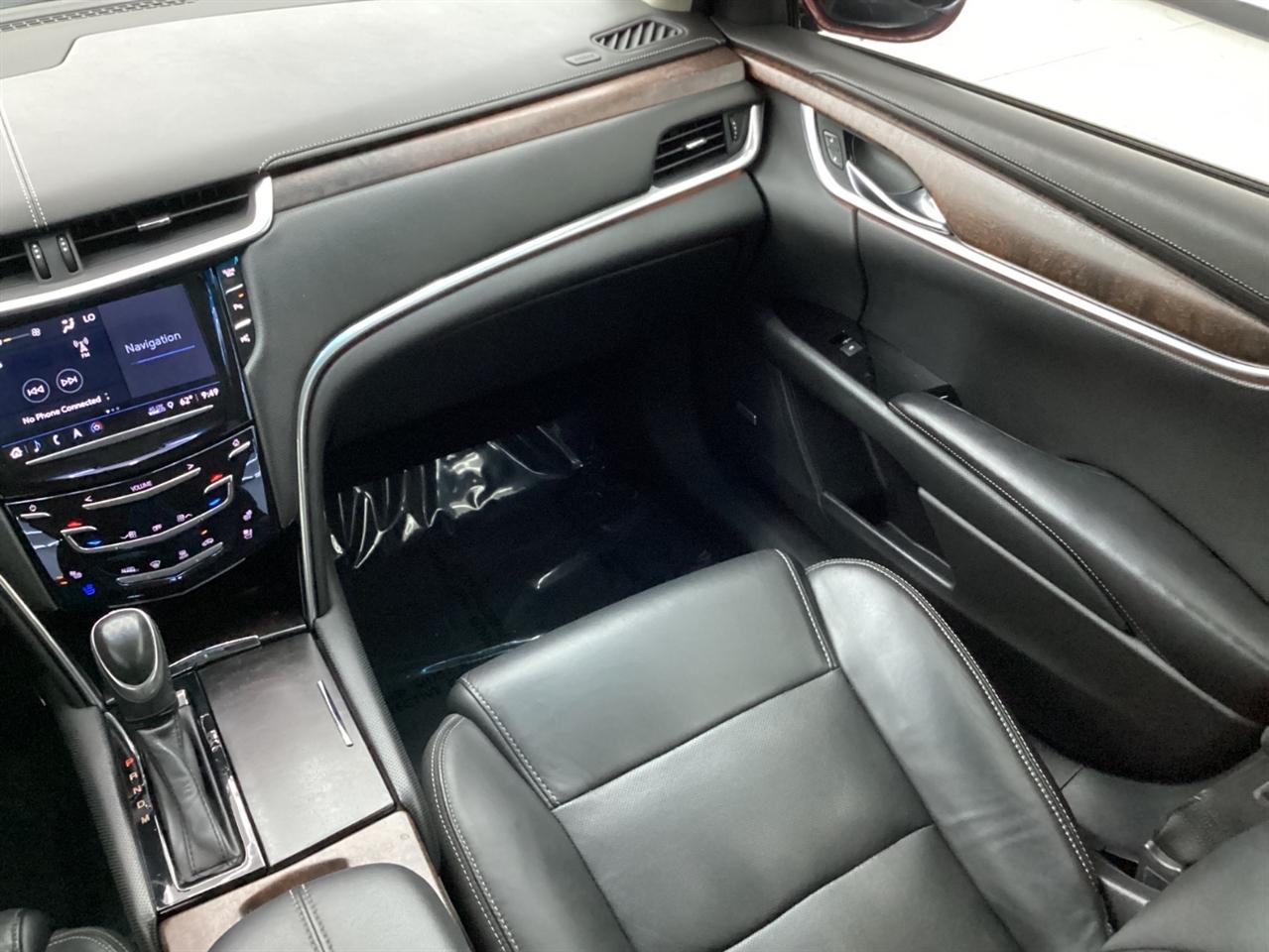 Cadillac XTS 4dr Sdn Luxury FWD 2019