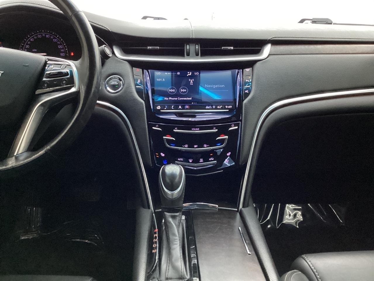 Cadillac XTS 4dr Sdn Luxury FWD 2019