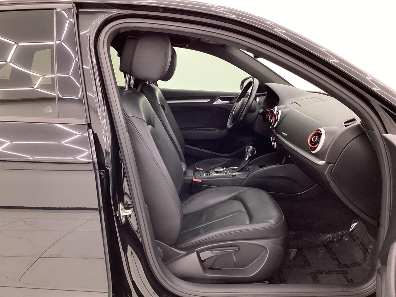 Audi A3 4dr Sdn quattro 2.0T Premium 2016