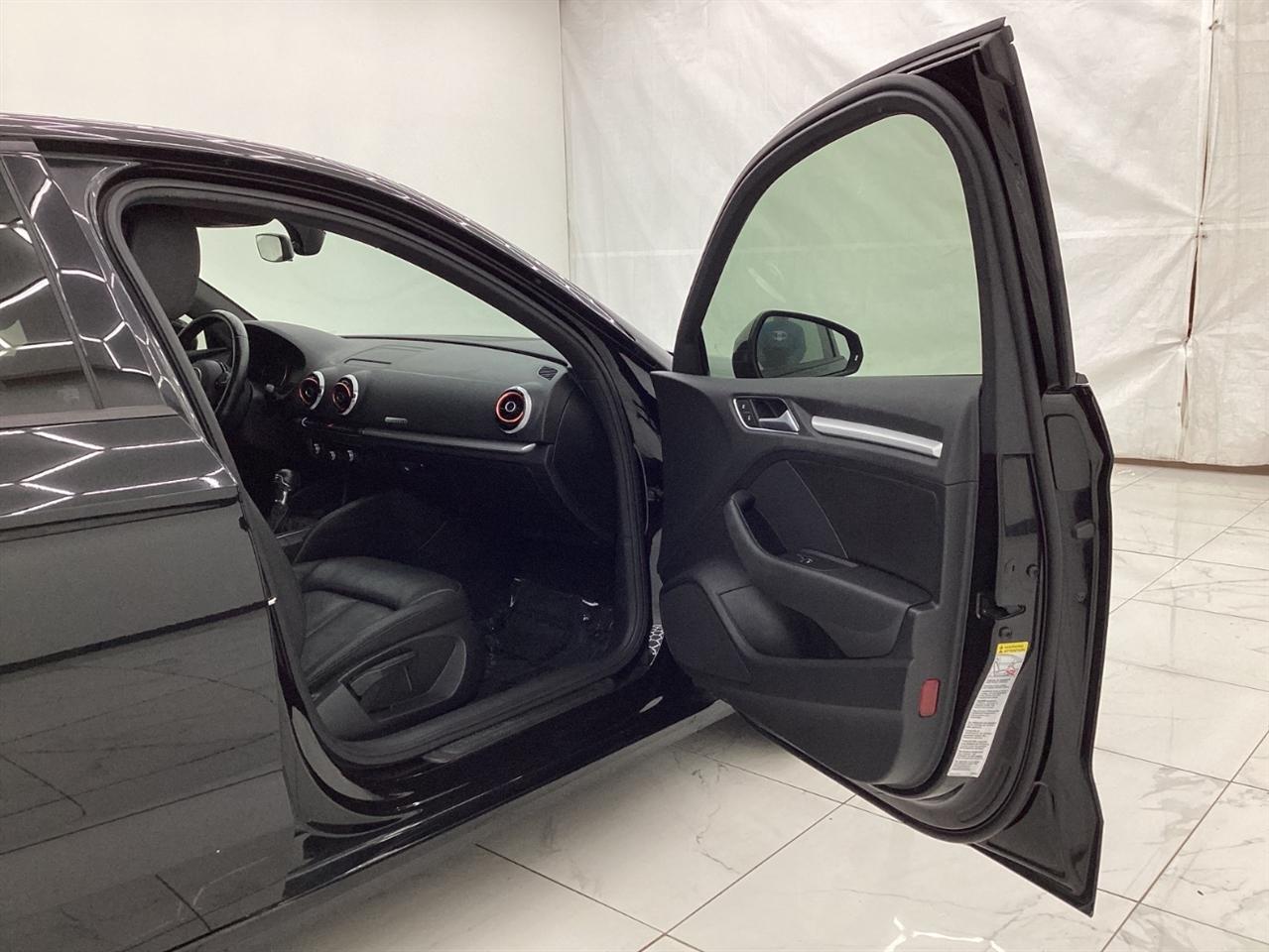 Audi A3 4dr Sdn quattro 2.0T Premium 2016