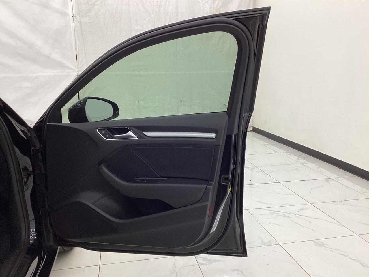 Audi A3 4dr Sdn quattro 2.0T Premium 2016