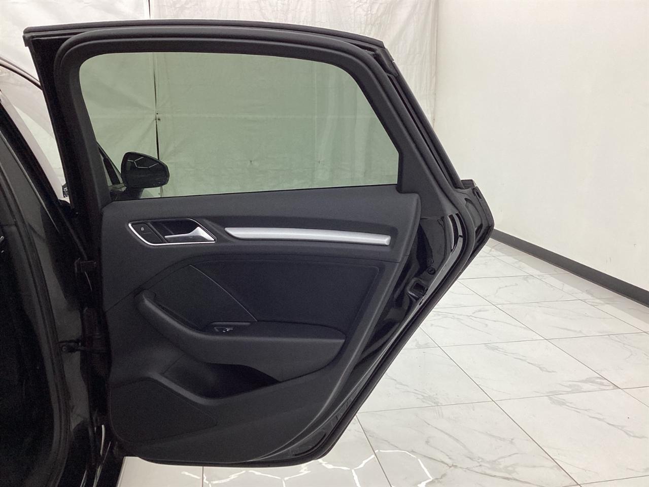 Audi A3 4dr Sdn quattro 2.0T Premium 2016