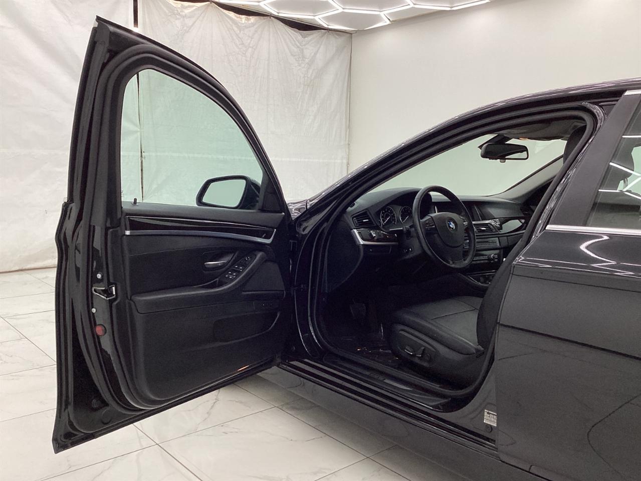 BMW 5 Series 4dr Sdn 535i xDrive AWD 2014