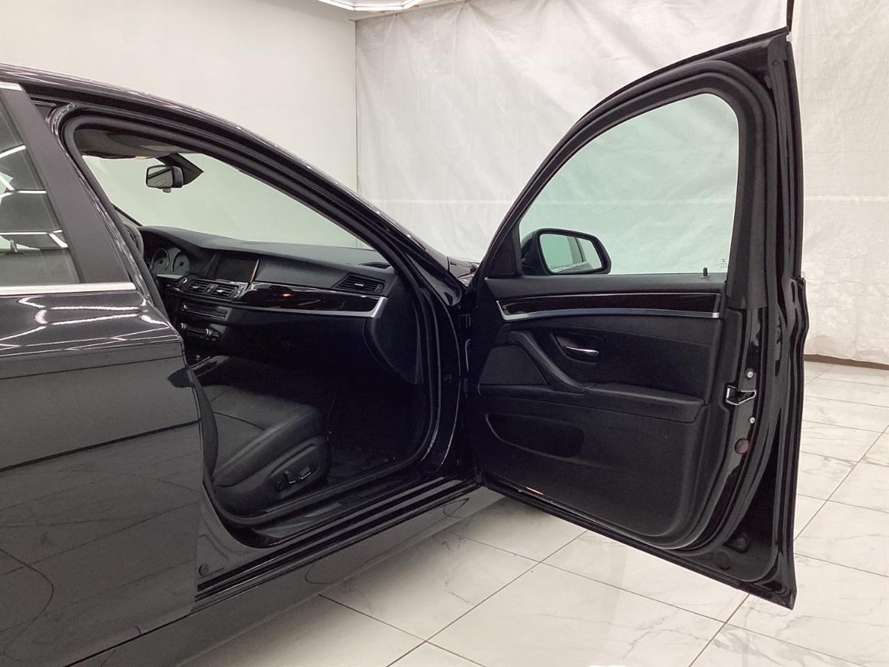 BMW 5 Series 4dr Sdn 535i xDrive AWD 2014