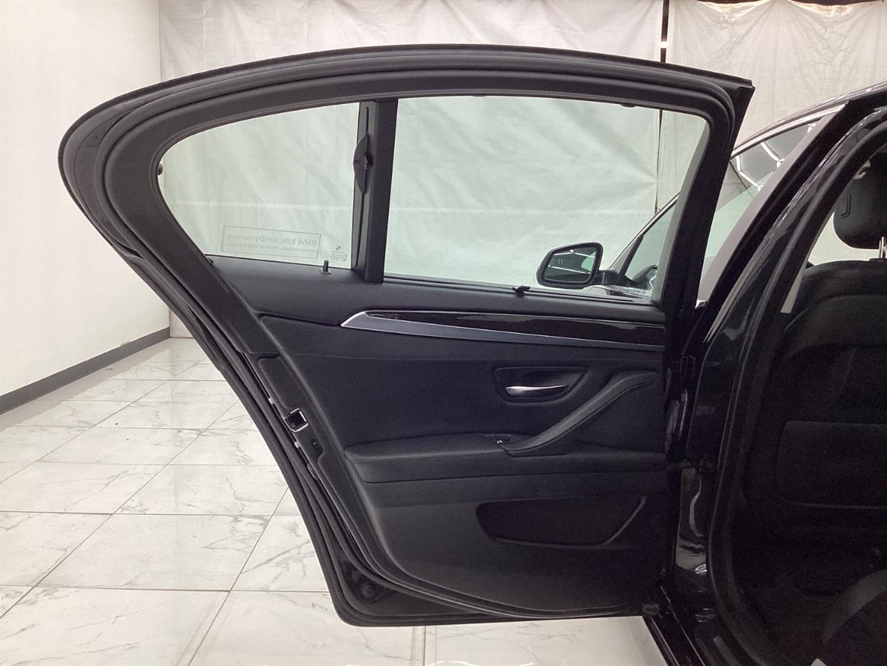 BMW 5 Series 4dr Sdn 535i xDrive AWD 2014