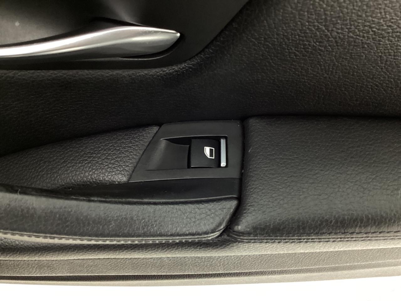 BMW 5 Series 4dr Sdn 535i xDrive AWD 2014