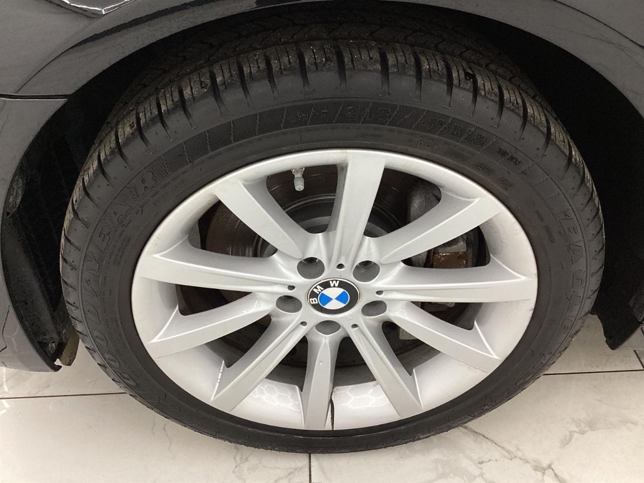BMW 5 Series 4dr Sdn 535i xDrive AWD 2014