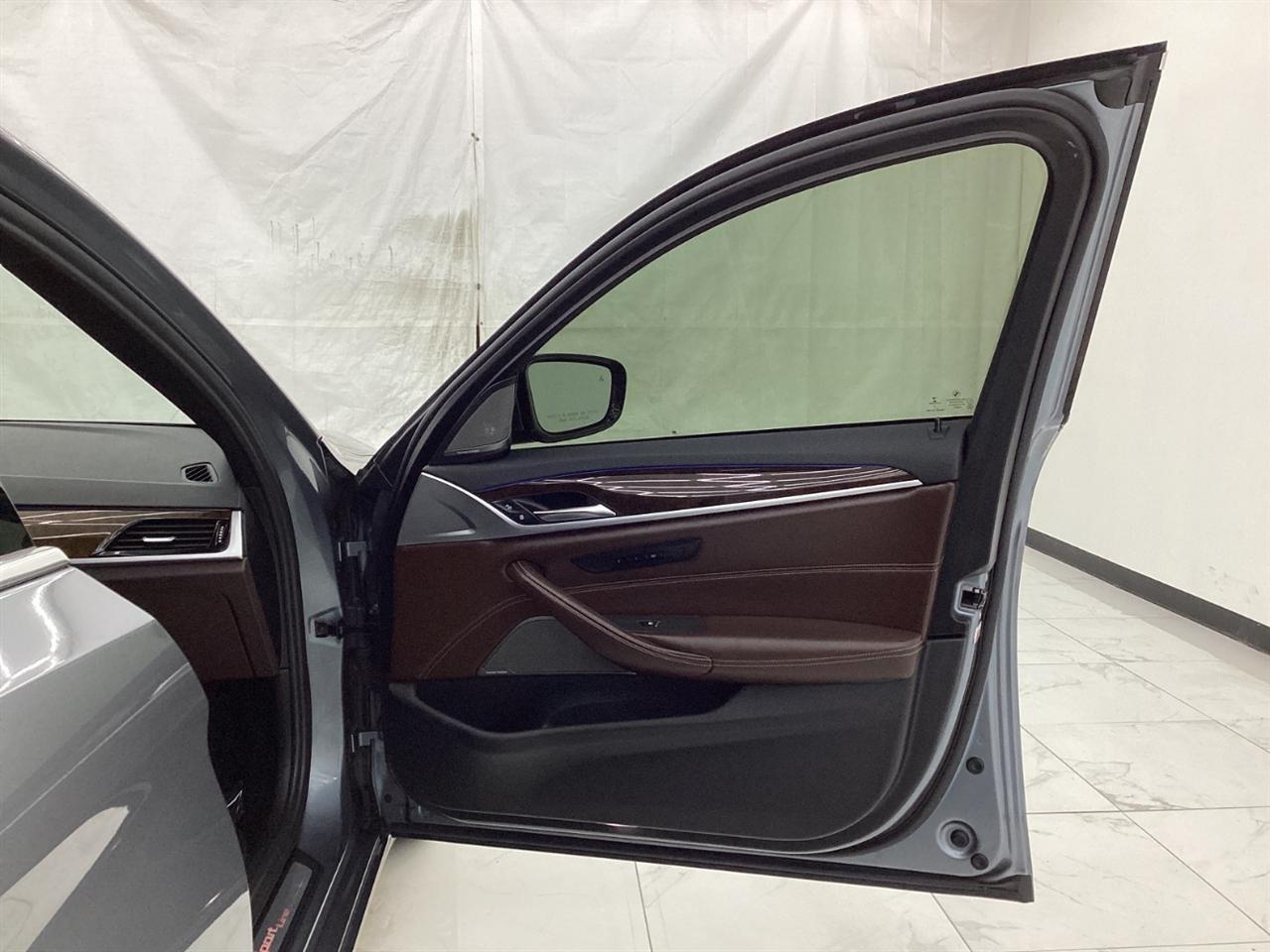 BMW 5 Series 540i xDrive Sedan 2019