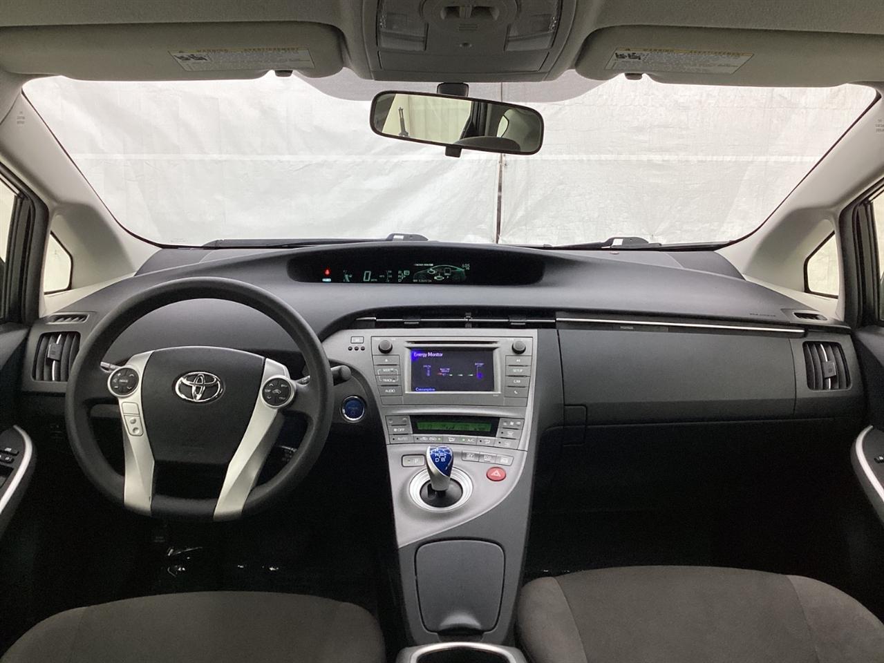 Toyota Prius 5dr HB Persona Series Special Edition (Natl) 2015