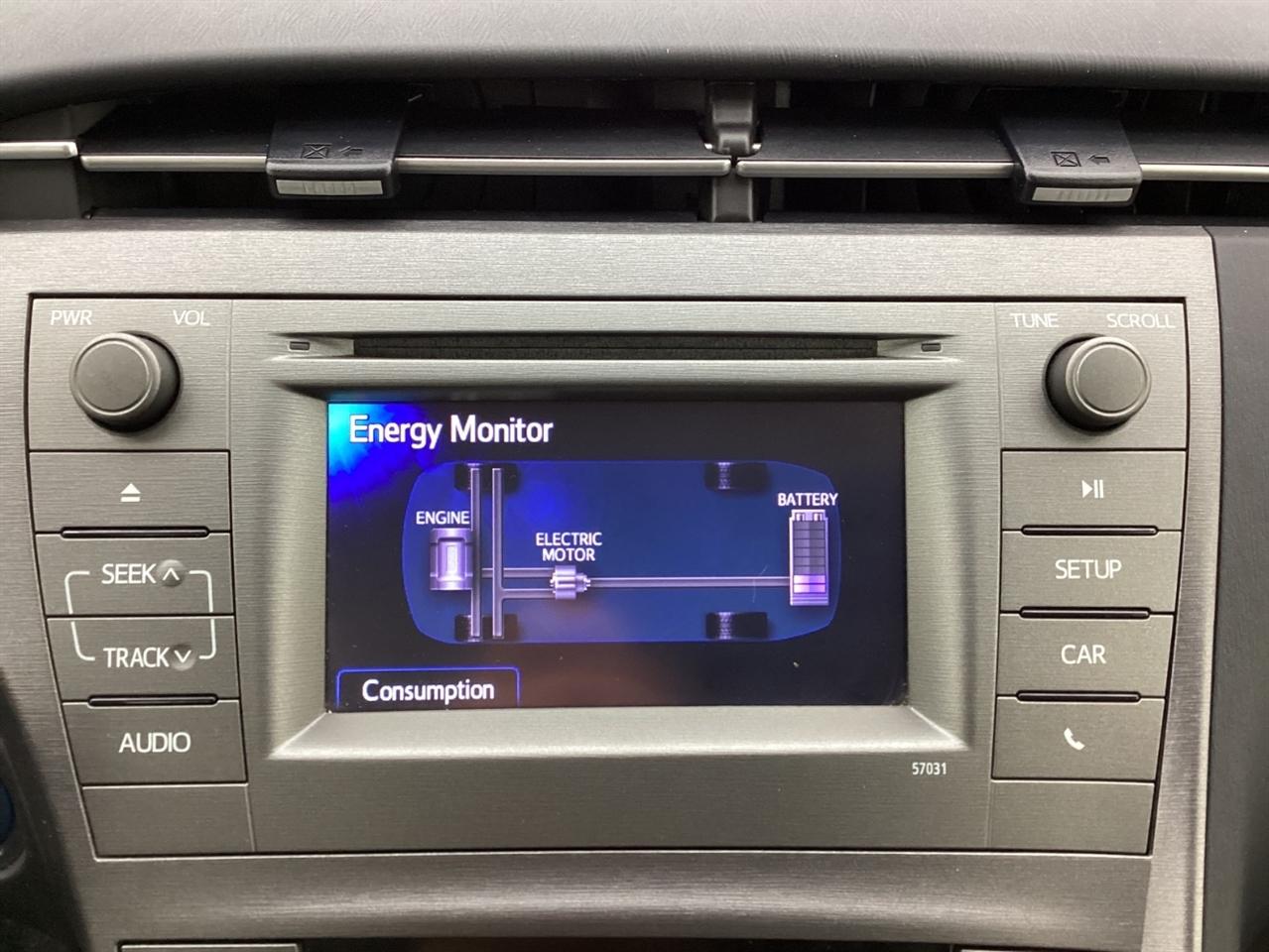 Toyota Prius 5dr HB Persona Series Special Edition (Natl) 2015