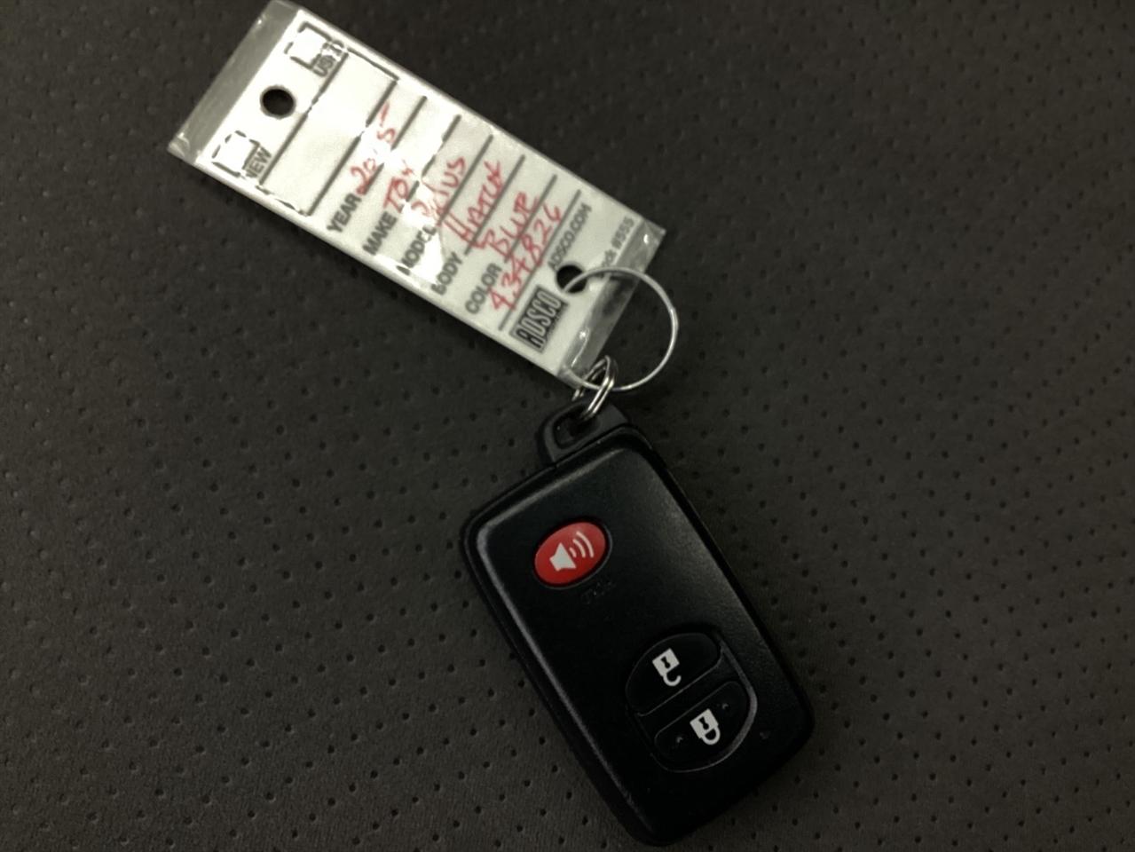 Toyota Prius 5dr HB Persona Series Special Edition (Natl) 2015