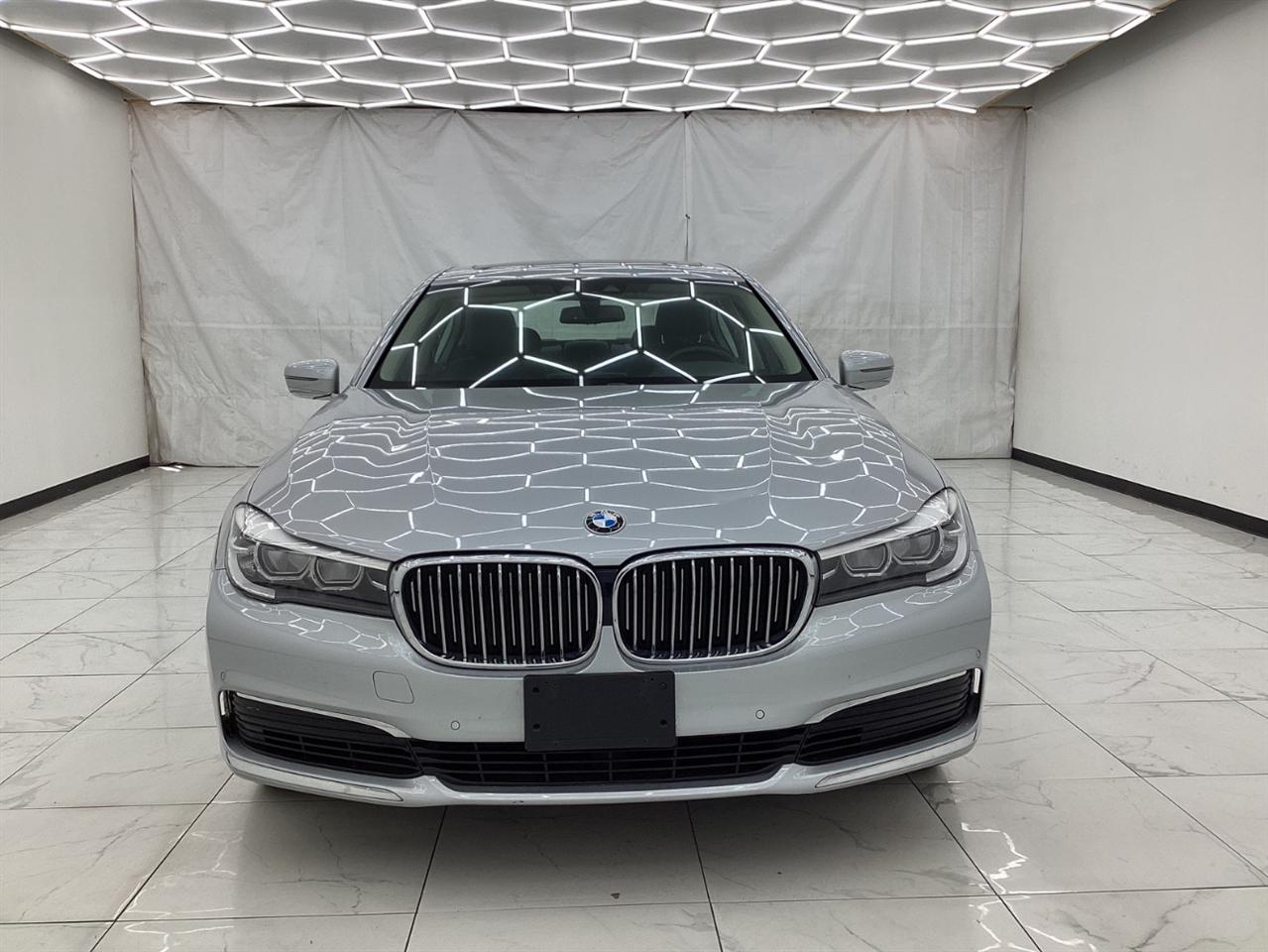 BMW 7 Series 740i xDrive Sedan 2019