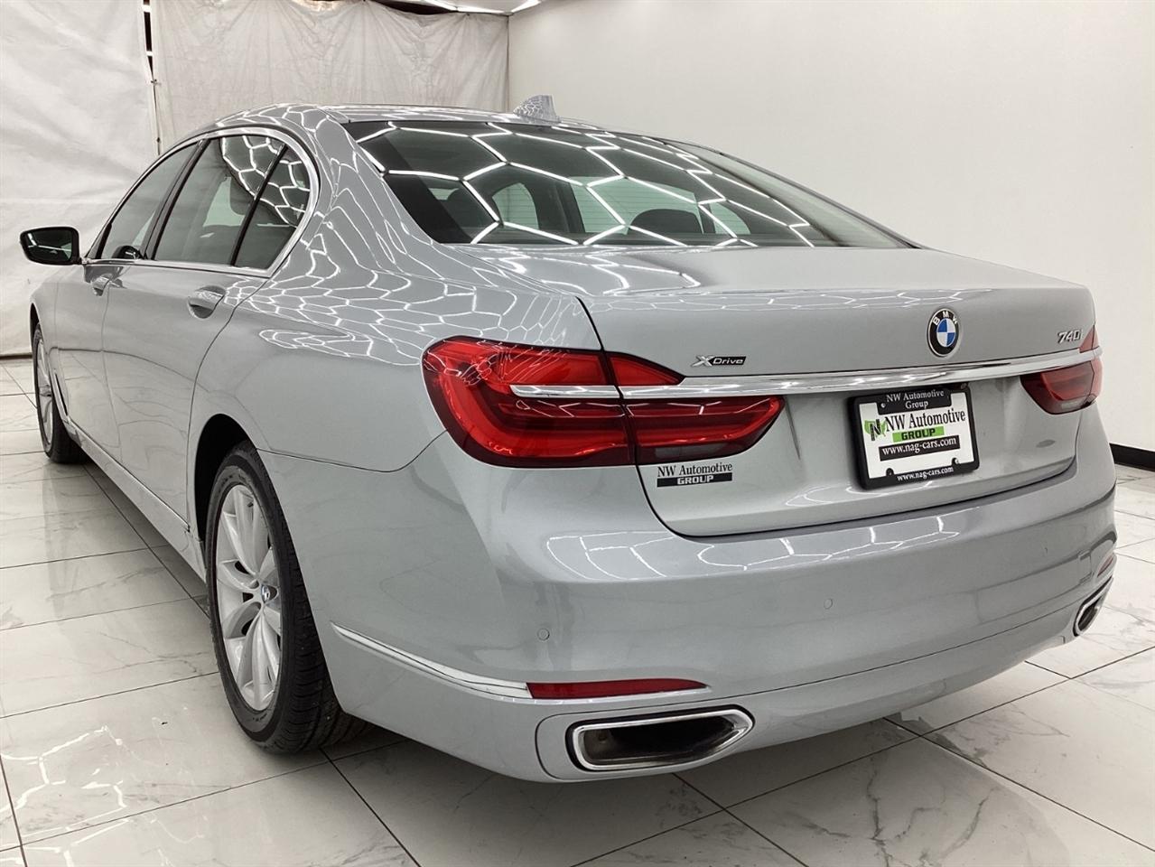 BMW 7 Series 740i xDrive Sedan 2019