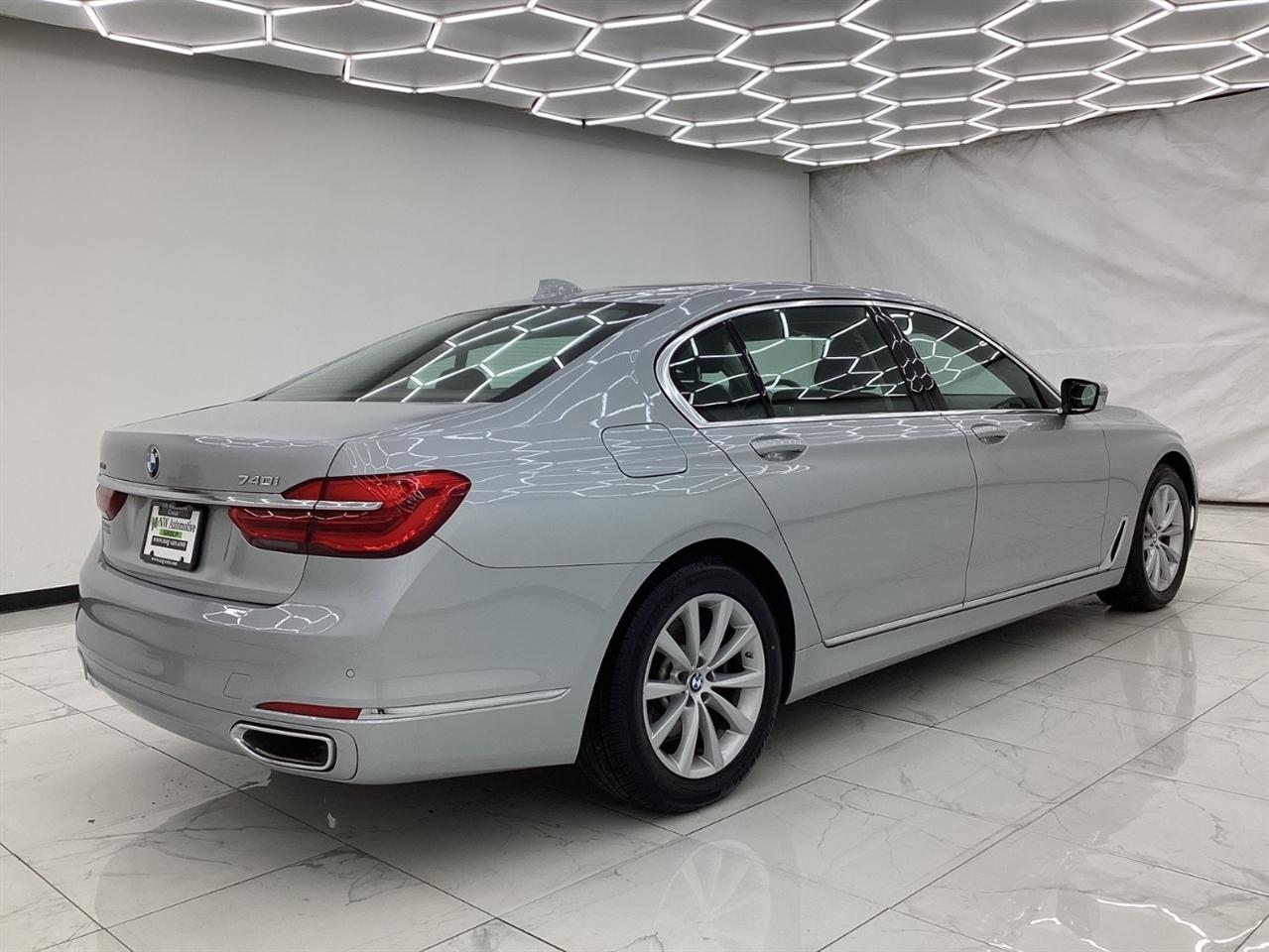 BMW 7 Series 740i xDrive Sedan 2019