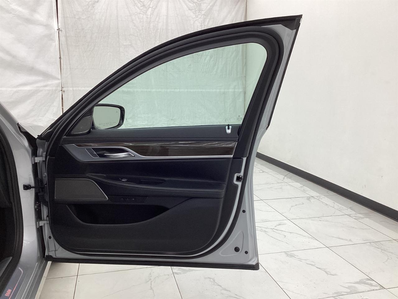 BMW 7 Series 740i xDrive Sedan 2019