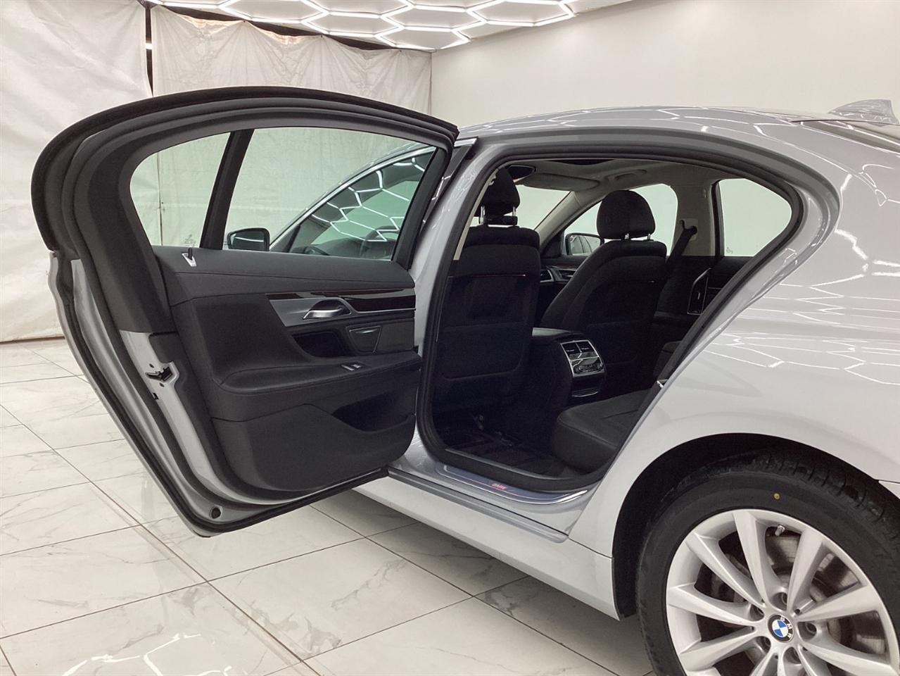 BMW 7 Series 740i xDrive Sedan 2019