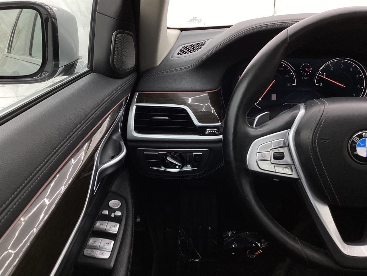 BMW 7 Series 740i xDrive Sedan 2019