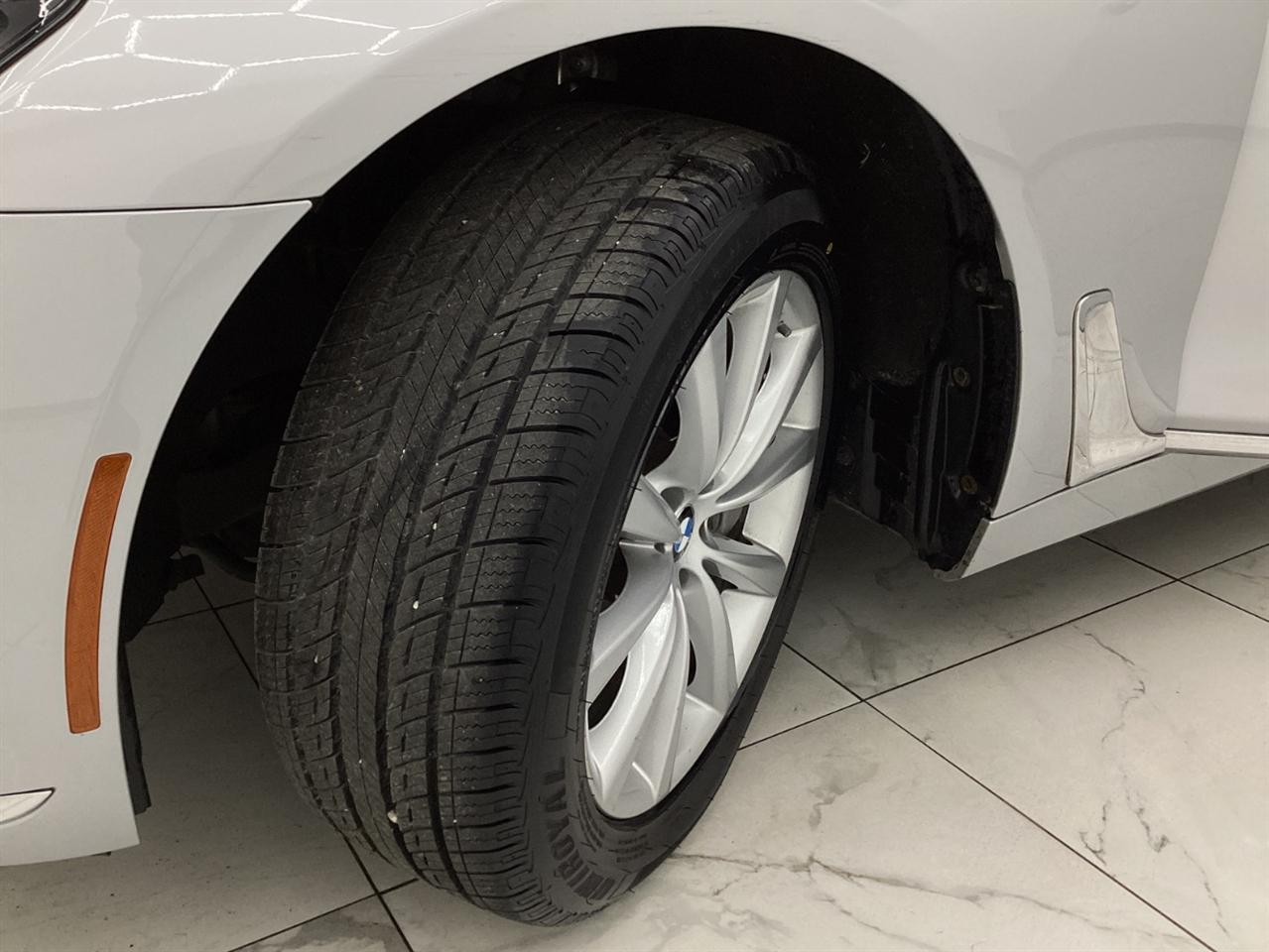 BMW 7 Series 740i xDrive Sedan 2019
