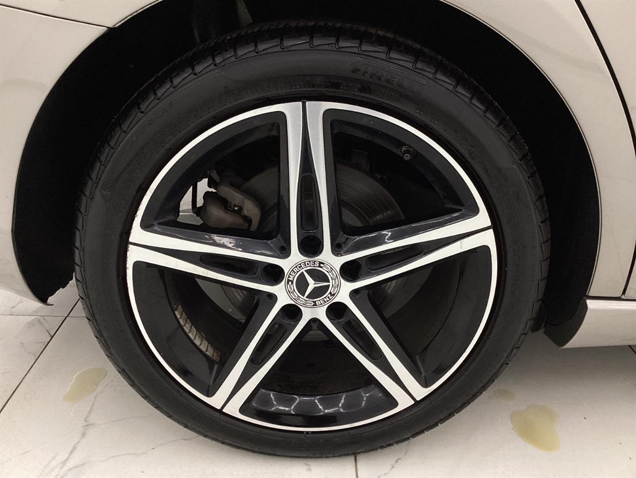 Mercedes-Benz A-Class A 220 4MATIC Sedan 2019