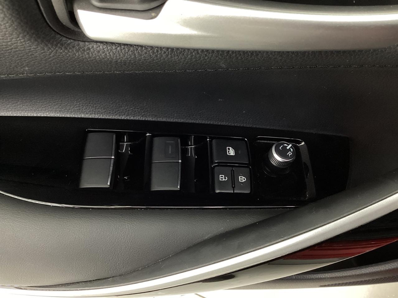 Toyota Corolla XSE CVT (Natl) 2020