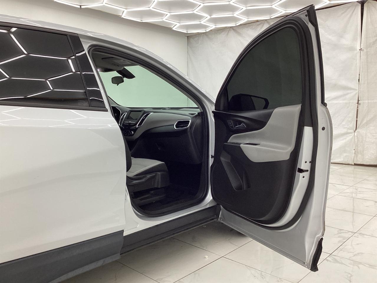 Chevrolet Equinox FWD 4dr LS w/1LS 2019