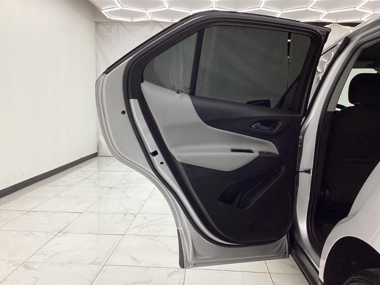 Chevrolet Equinox FWD 4dr LS w/1LS 2019