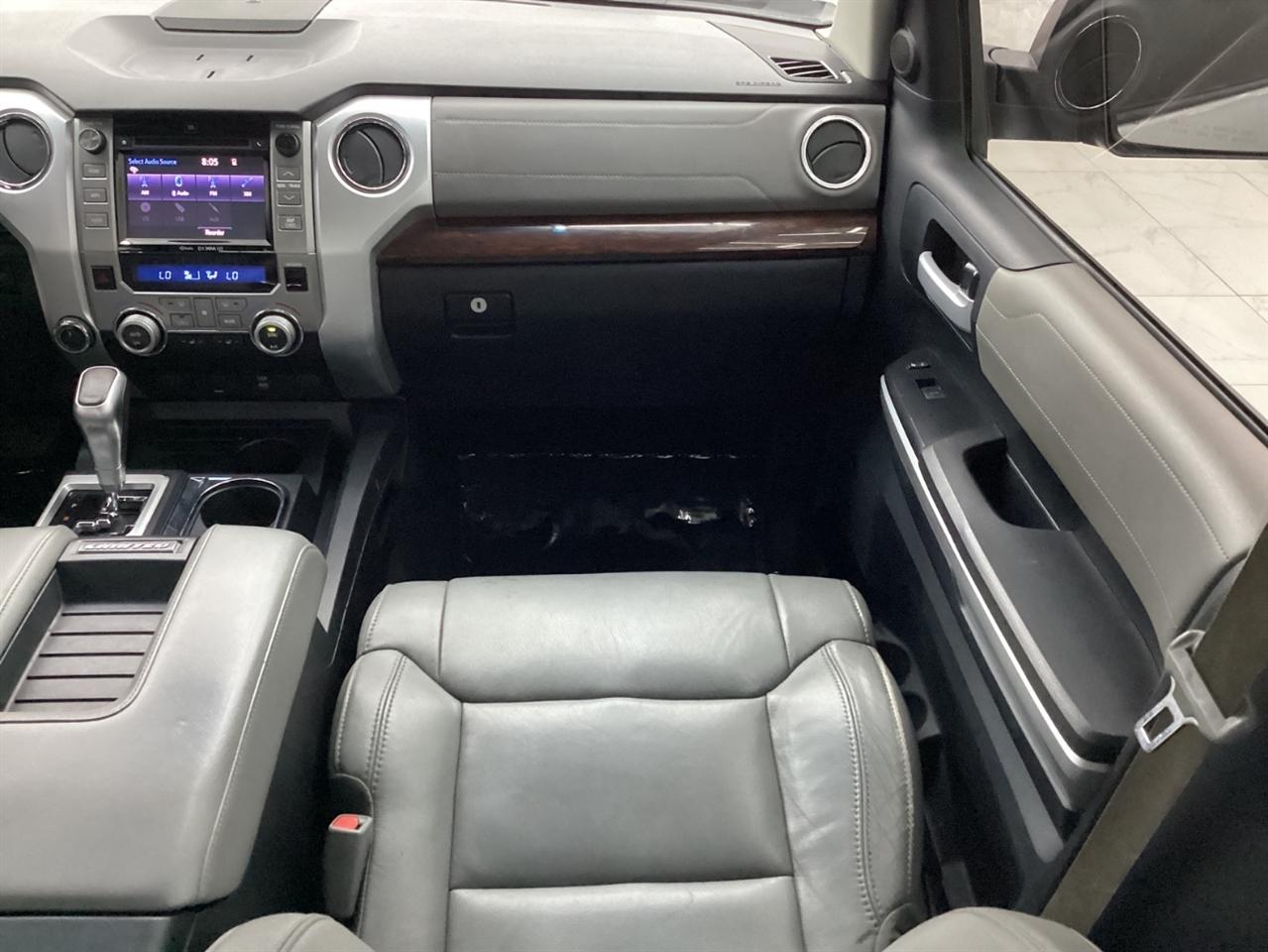 Toyota Tundra 4WD Truck CrewMax 5.7L V8 6-Spd AT LTD (Natl) 2015