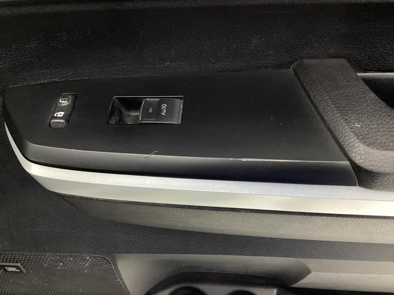 Toyota Tundra 4WD Truck CrewMax 5.7L V8 6-Spd AT LTD (Natl) 2015